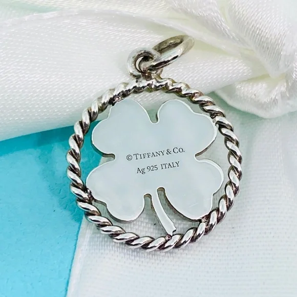New Tiffany & Co. 925 Silver Twist Clover Leaf Charm lucky 🍀 box pouch - Picture 1 of 6